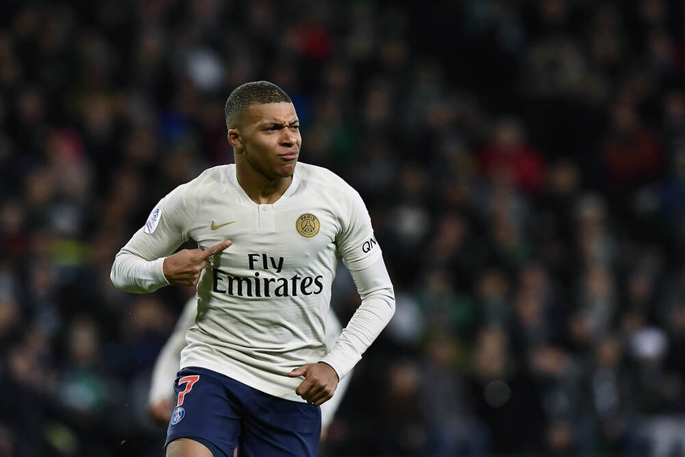 WTT伦敦球星赛中日各得一冠，台北队夺两冠，黄镇廷摘得两亚